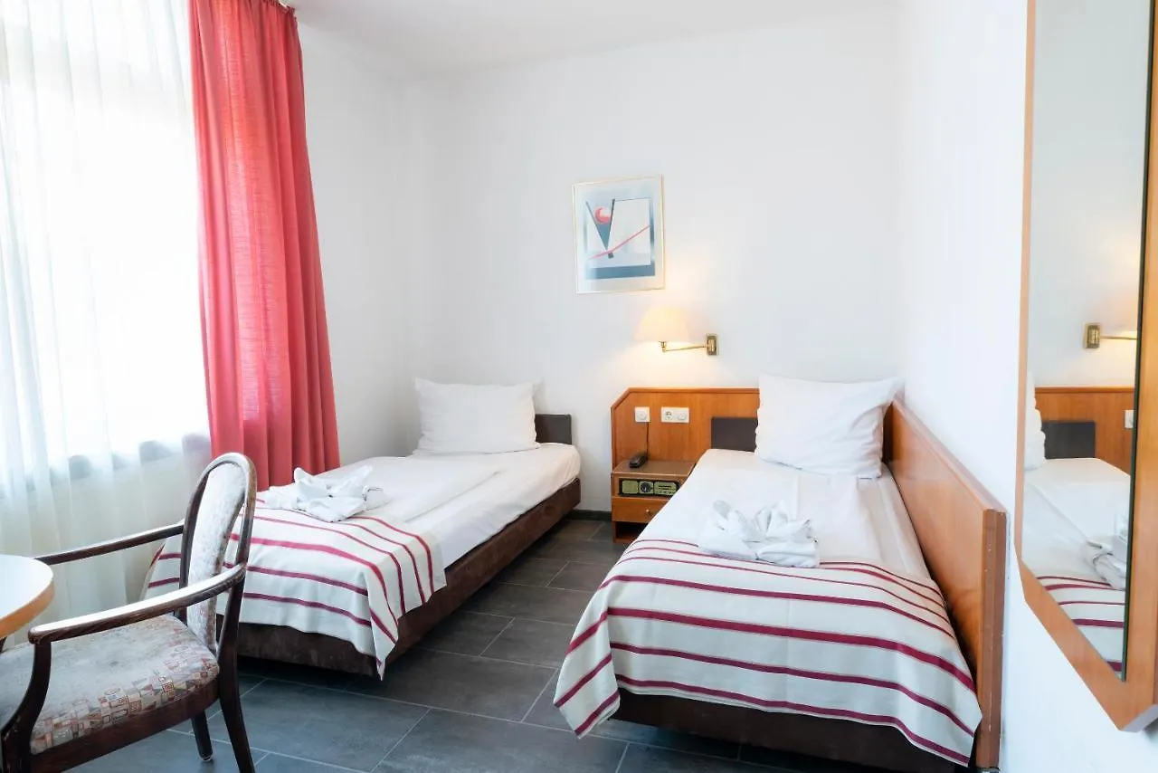 Hotel Astoria Am Urachplatz Stuttgart 3*,  Deutschland