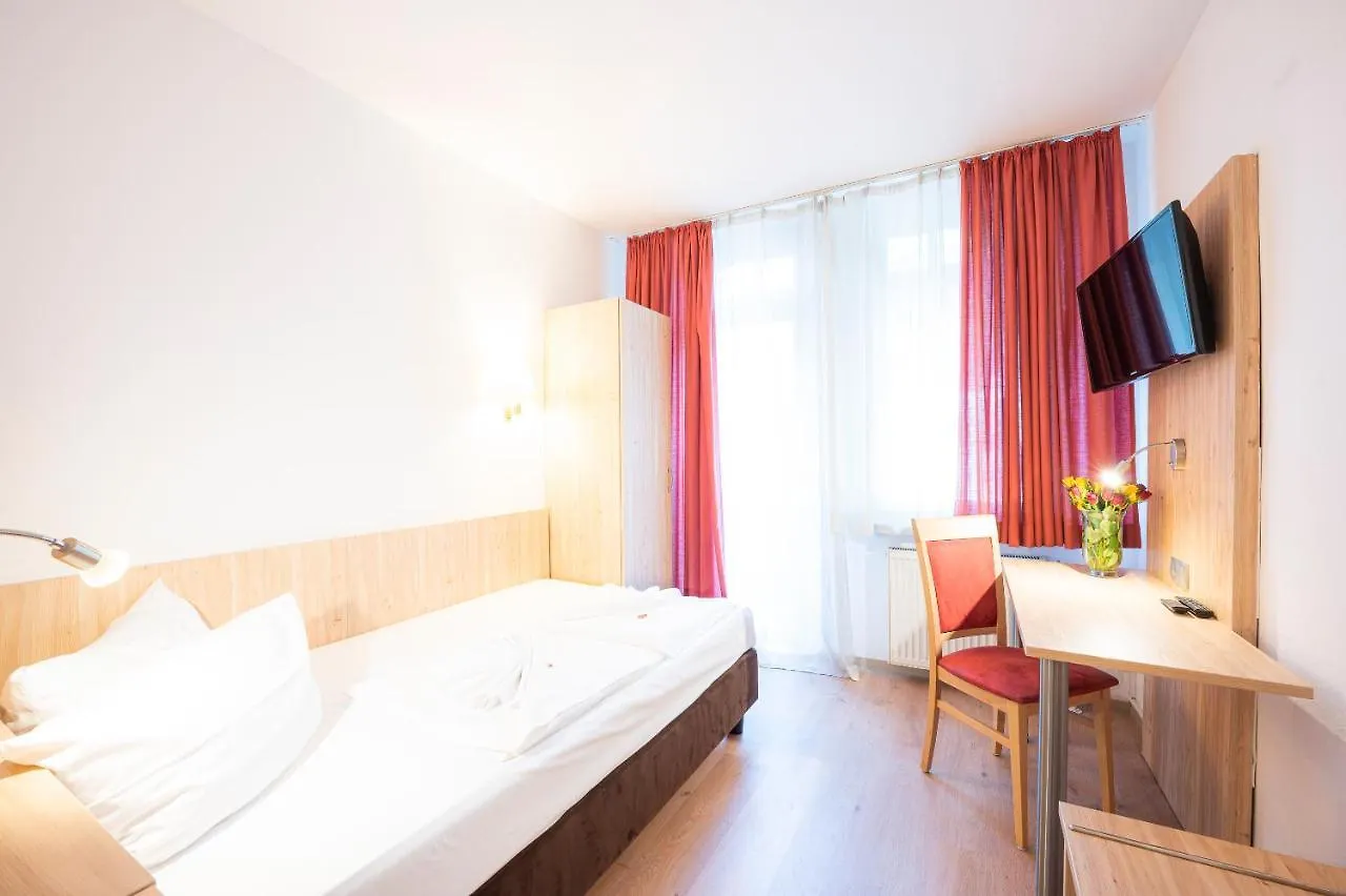 Hotel Astoria Am Urachplatz Stuttgart