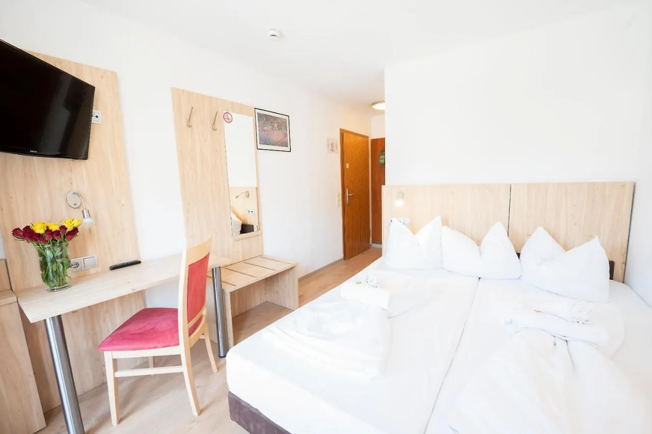 Hotel Astoria Am Urachplatz Stuttgart