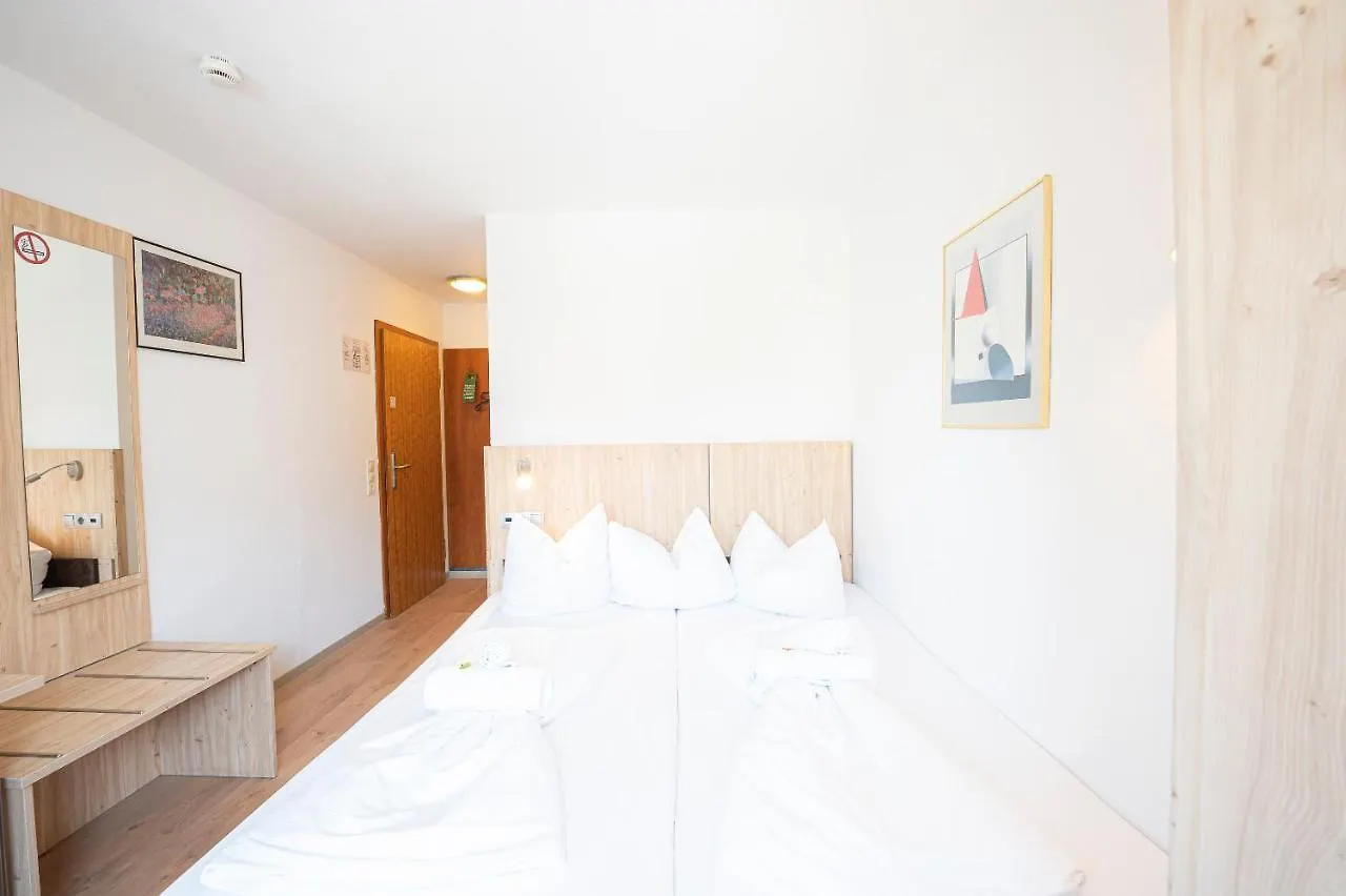 Hotel Astoria Am Urachplatz Stuttgart